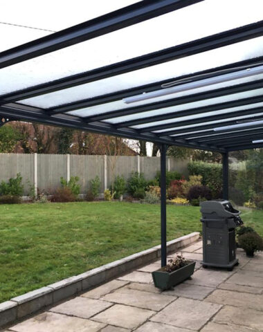 Black veranda