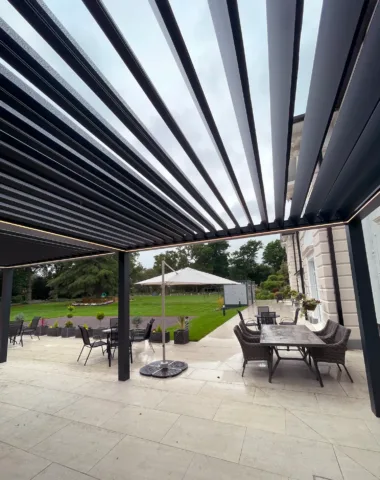 Louvred pergolas (11) [city]