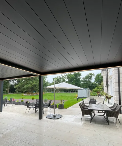 Louvred pergolas (9) [city]